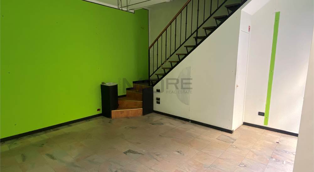 INTERNO