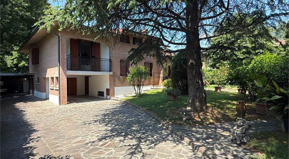 INGRESSO CARRAIO / PRIMA AUTORIMESSA